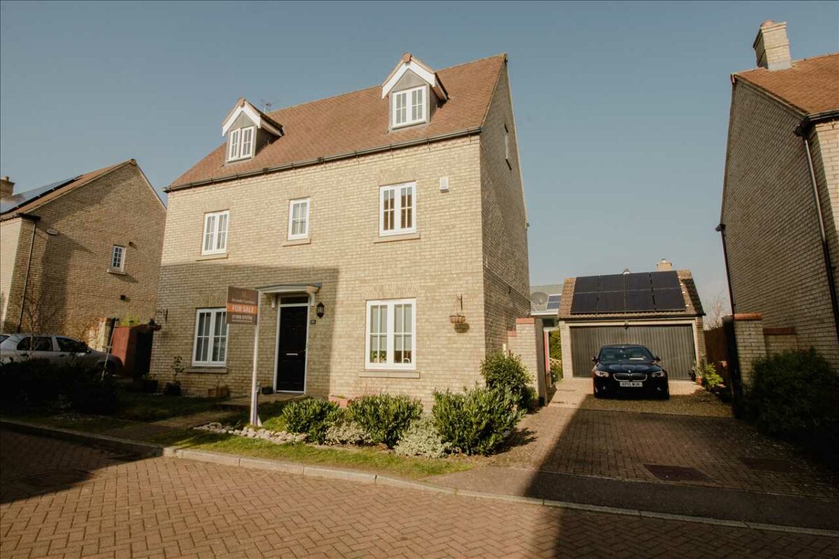 Lockwood Chase, Oxley Park Alexander Lawrence