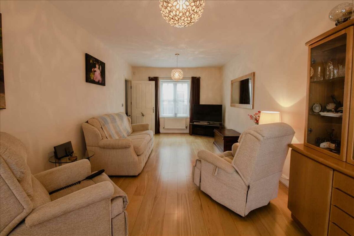 Lockwood Chase, Oxley Park Alexander Lawrence