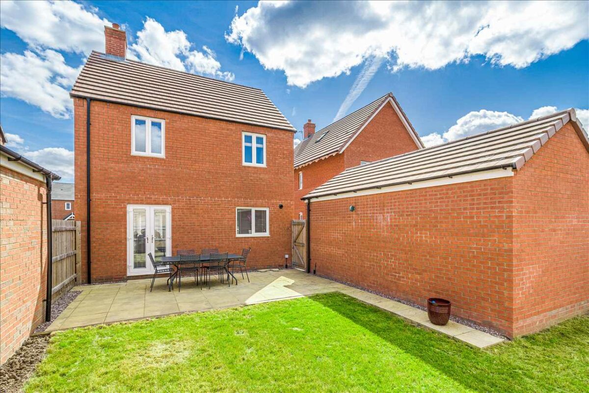 Hare Lane, Cranfield Alexander Lawrence